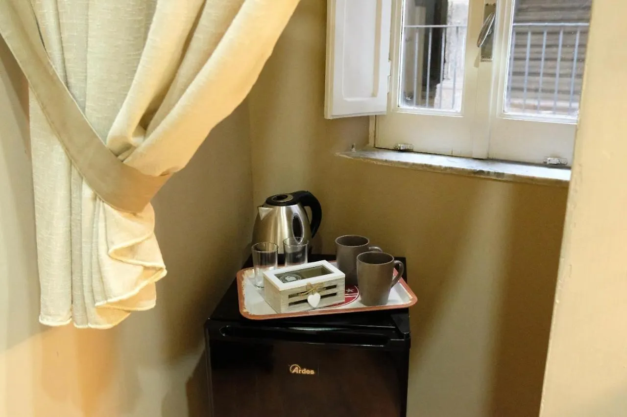 Queen 20 - Private Rooms Duomo Neapel Gasthof